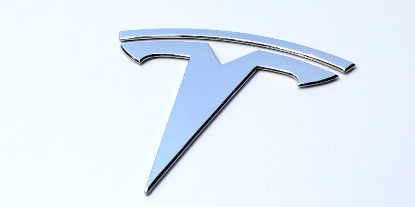 Tesla baleset halál Kína