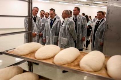 Pékség a Baracskai BV Intézetben. Saját terményből sütnek  