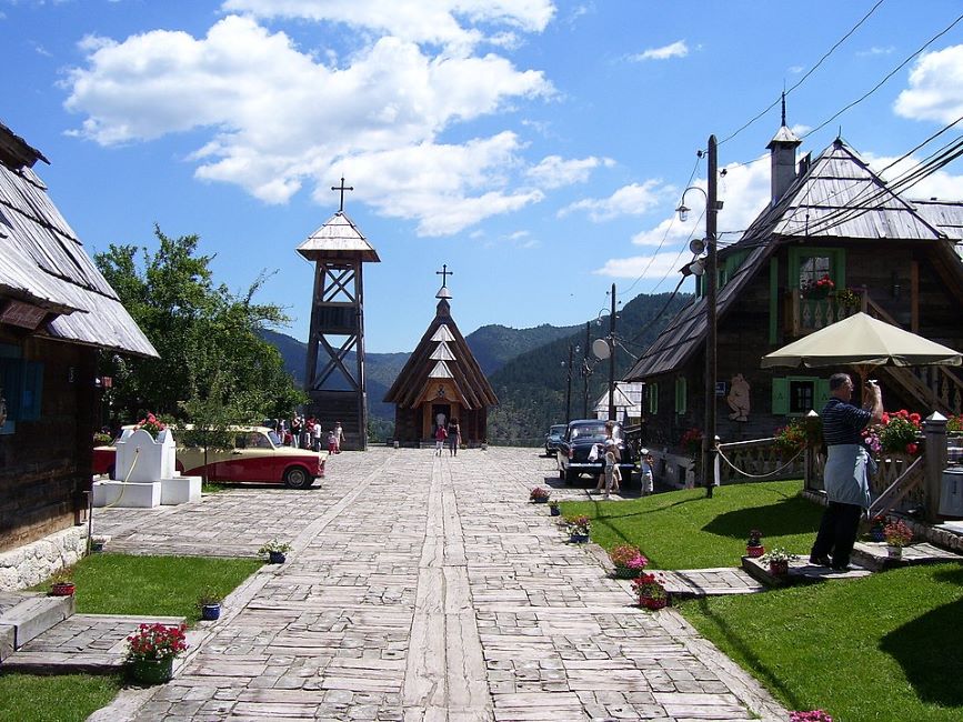 Drvengrad Küstendorf falu