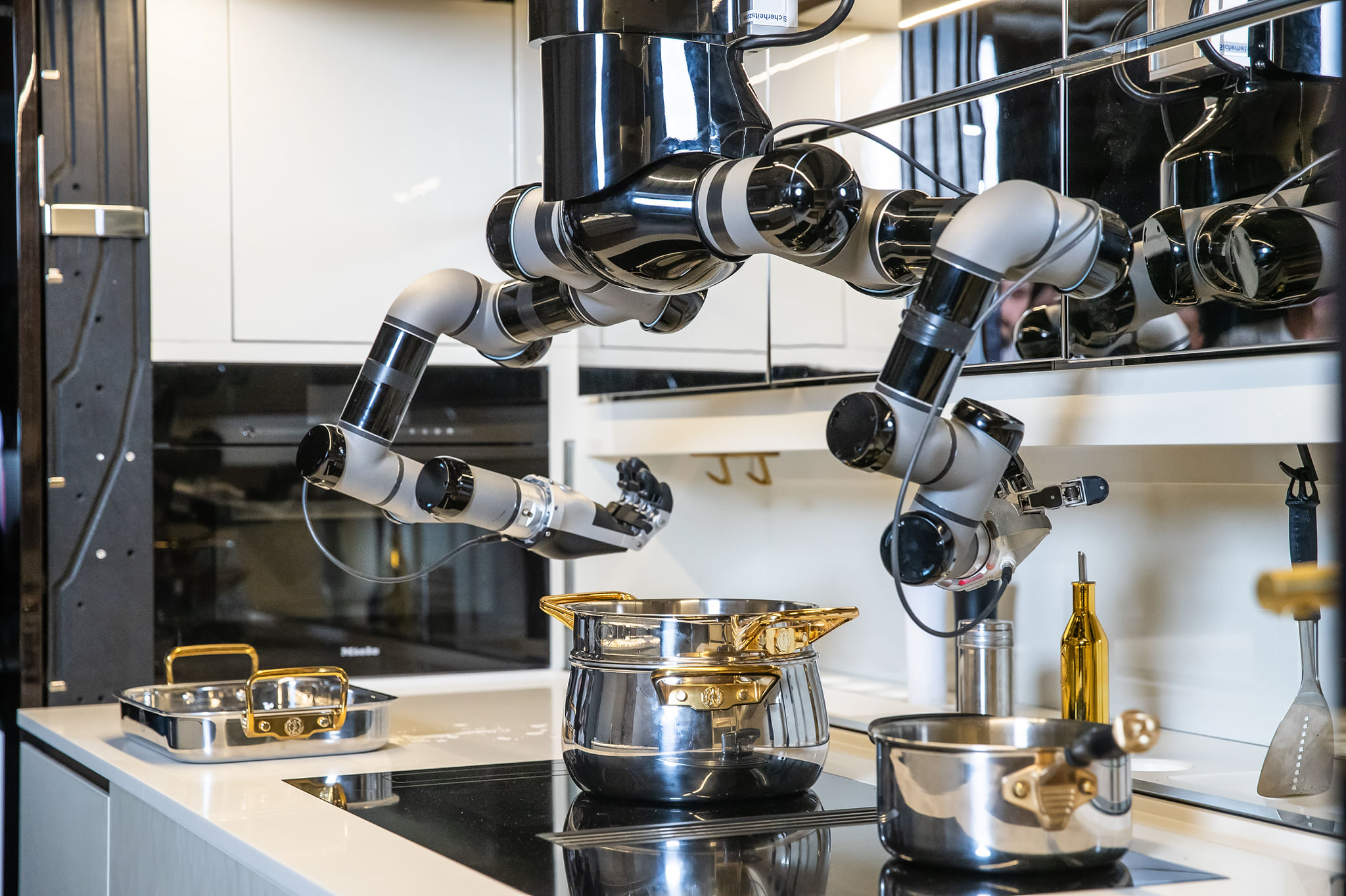 Moley Kitchen konyhai robotgép