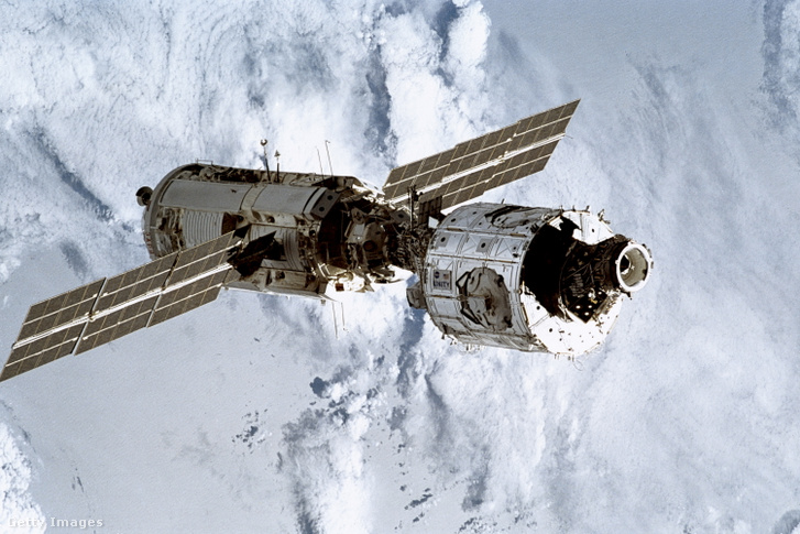 Nemzetközi Űrállomás repedés Zarja modul