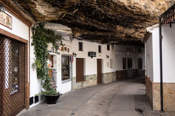 Setenil de las Bodegas