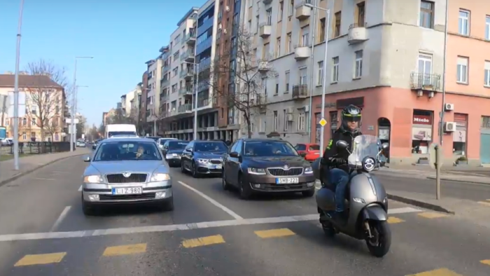 Elektrobiker elektromos robogó autó