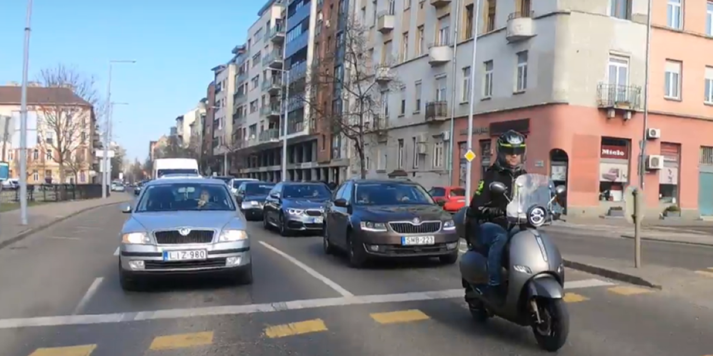Elektrobiker elektromos robogó autó
