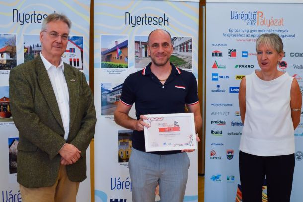 Várépítő Pályázat 2022
