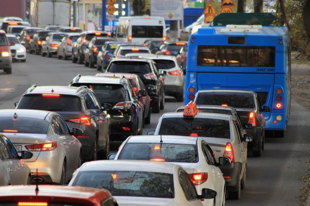 Forgalmi dugó tanulmány pénz időveszteség
