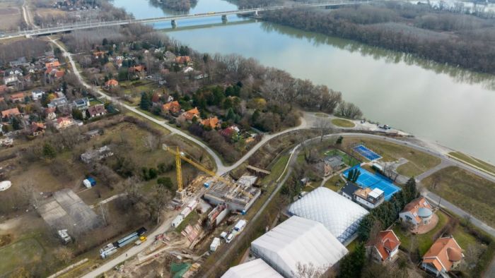 árvízkapu Budapest Budakalász Barát-patak