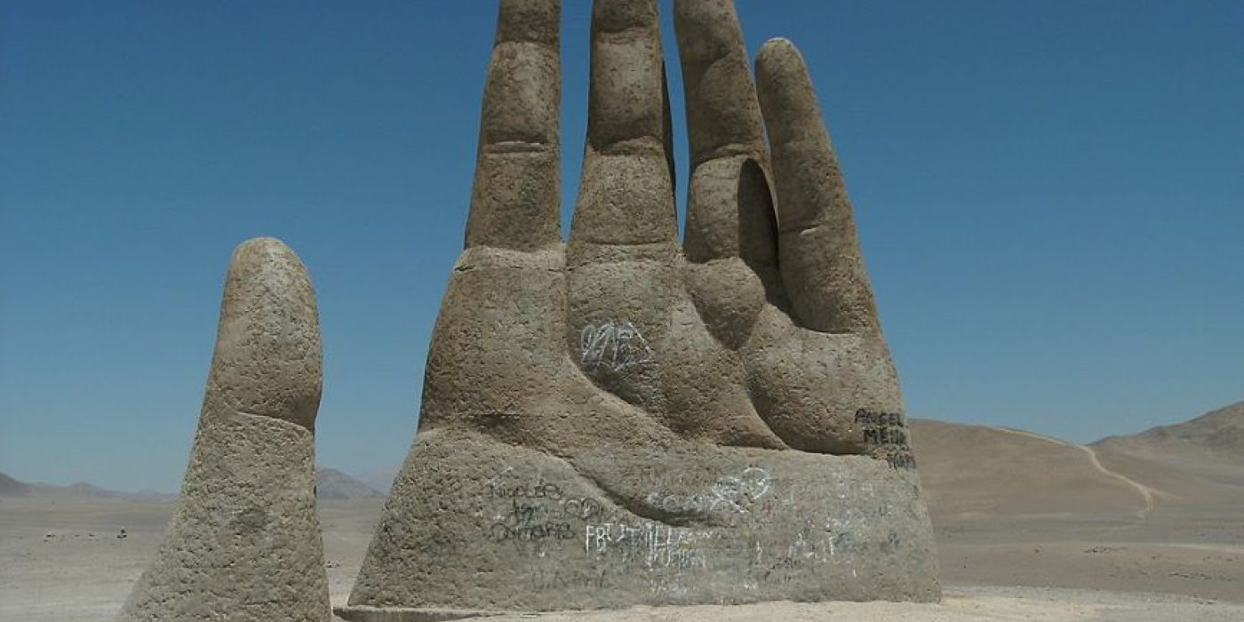 A sivatag keze Atamaca szobor