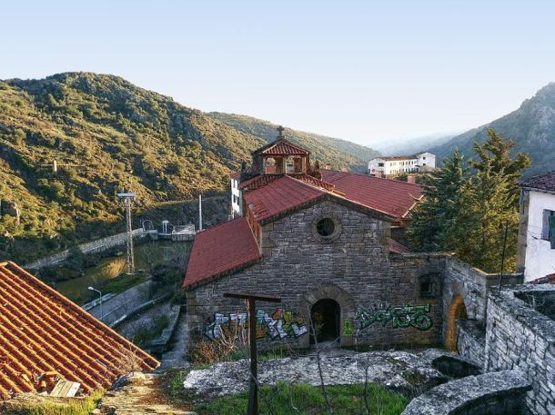 Salto de Castro spanyol falu eladó